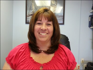 Staff member Lori Perron from ID_4f47d4d7525b