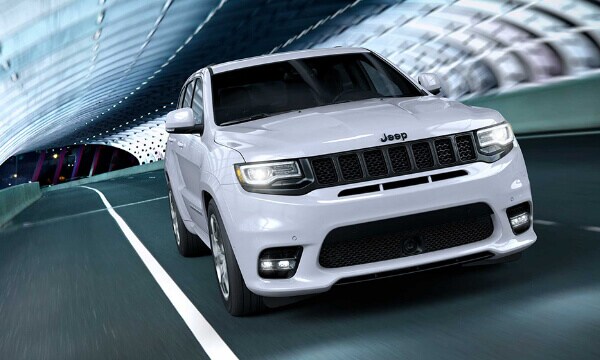 2019 Jeep Grand Cherokee driving through tunnel