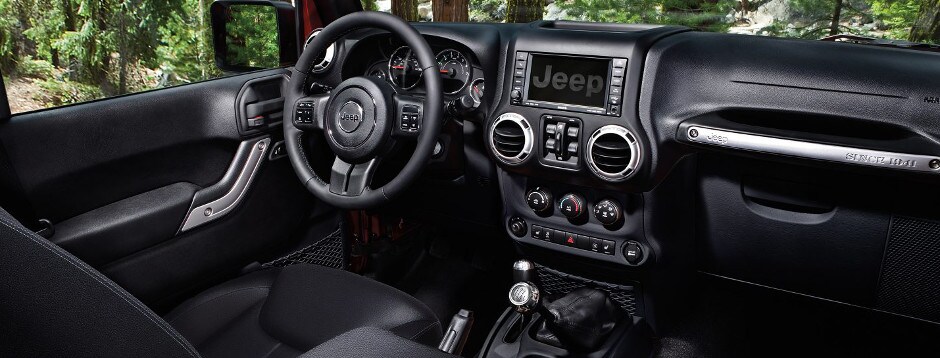 2017 Jeep Wrangler Unlimited Interior and Design in Union Grove, WI