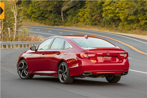 2018 Honda Accord Sedan Sport 2.0 - Exterior Rear