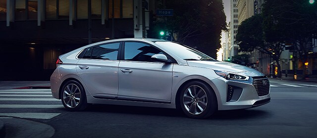 2016 Hyundai Genesis .jpg