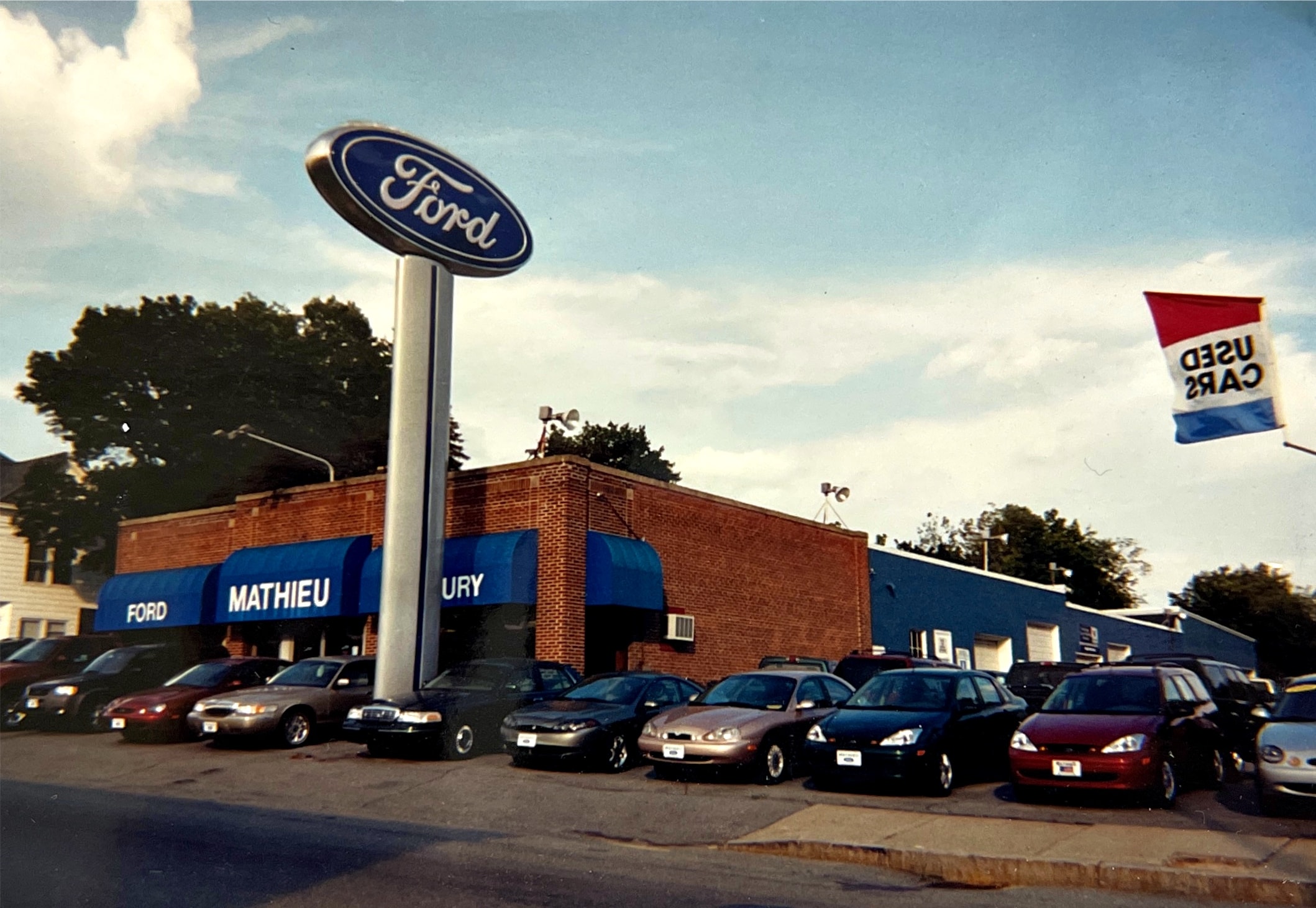 Winchendon Ford Dealership