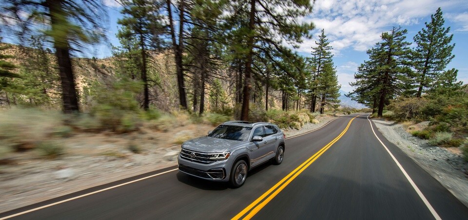 2021-Volkswagen-SEL-SUV.jpeg