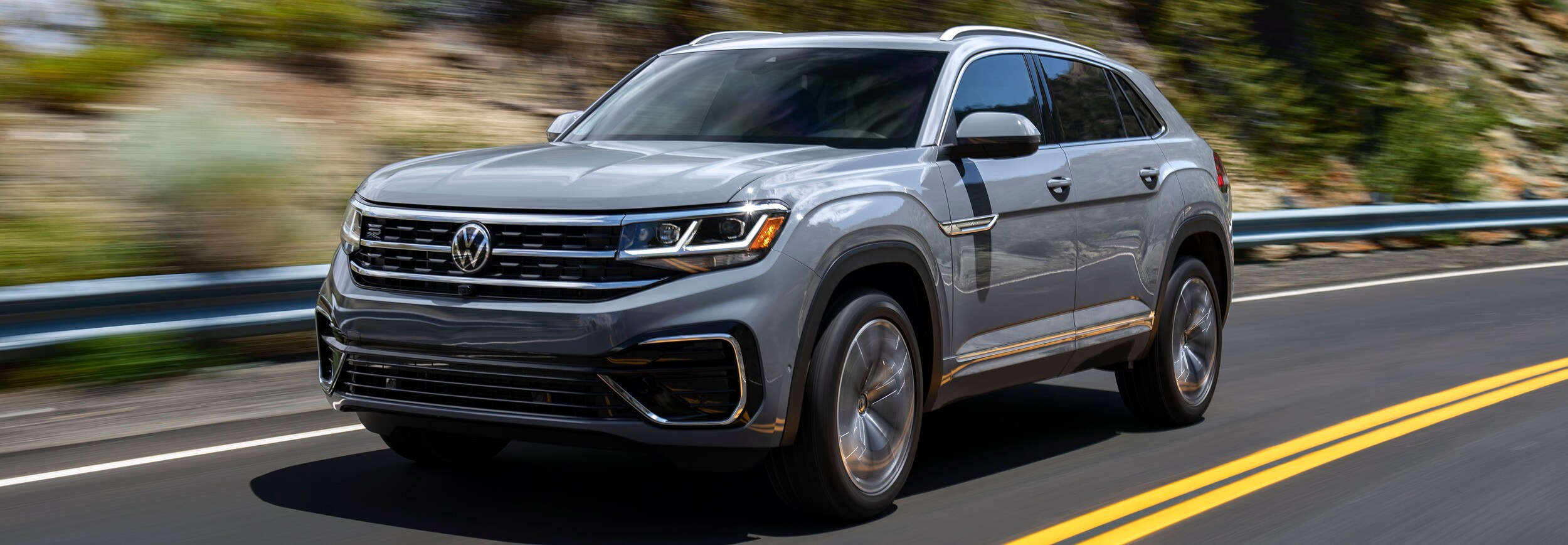 2021-Volkswagen-AtlasCrossSport-SELRLine4MOTIONV6-SUV-L15.png