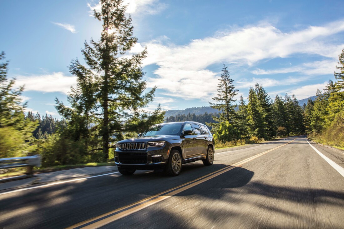 jeep grand cherokee L performance.jpeg