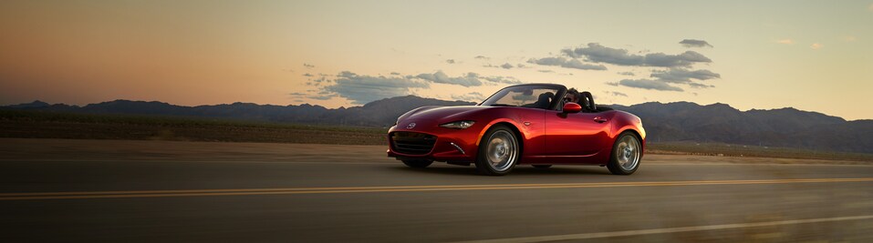 2018-Mazda-MX5Miata-GrandTouring-Convertible-L04.png