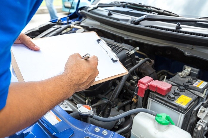 Mechanic_Checking_off_List.jpg