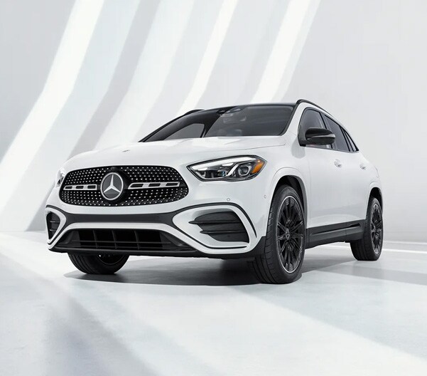 GLA 250 GLA 250 Pinnacle Trim in Polar White with AMG Night Package and black 20-inch AMG wheels