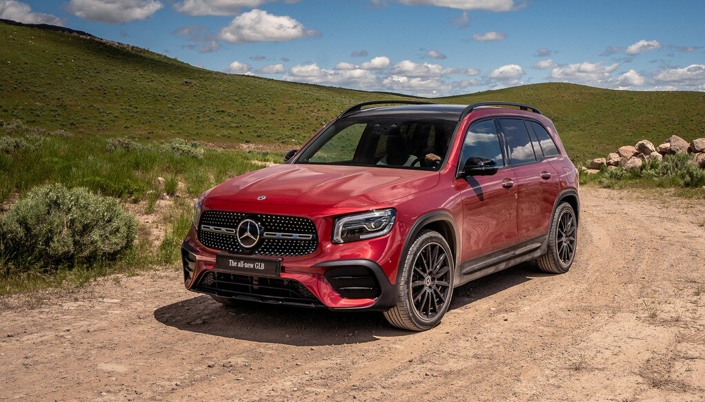 2021-MercedesBenz-GLB-AMGLineNightPackage-WheelAddOn-SUV-L03.jpg