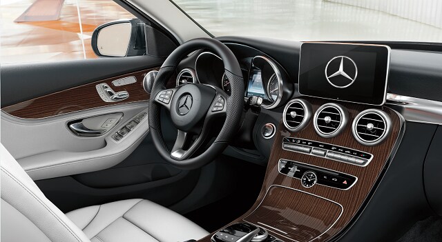 2018-Mercedes-Benz-C-Class-Interior.png