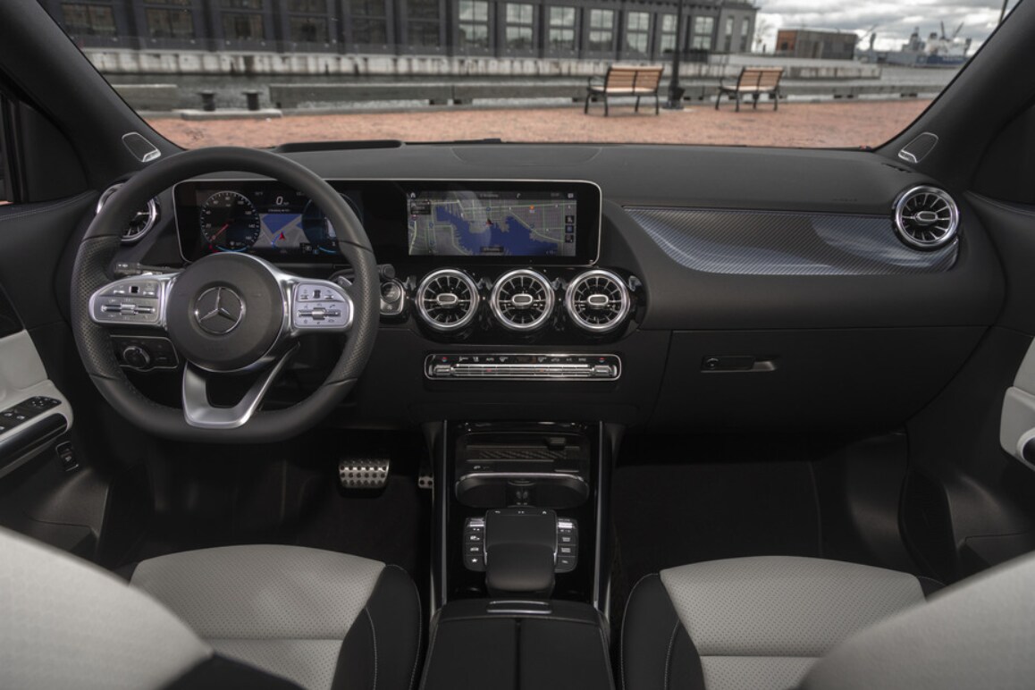 2021-GLA-front-seat.png 2021 Mercedes-Benz GLA Front Seat