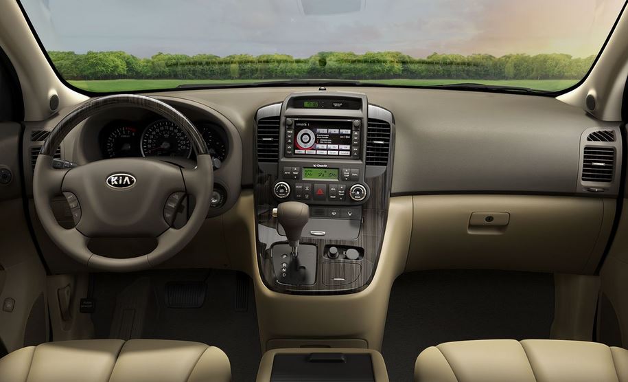 Kia Sedona Interior.JPG