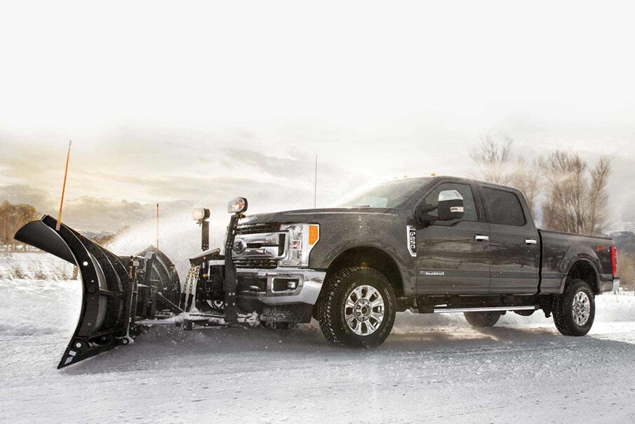 CLASS-EXCLUSIVE SOLID FRONT AXLE