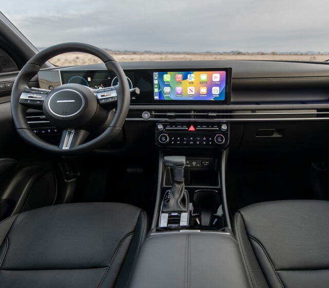 2025 Hyundai Santa Cruz Limited Interior infotainment screen and wheel