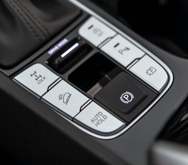 2025 Hyundai Tucson XRT Interior view of the shifter buttons