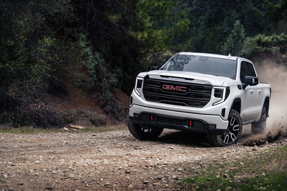 2024-GMC-Sierra1500-AT4-CrewCab-ShortBox-Truck-L01.jpeg
