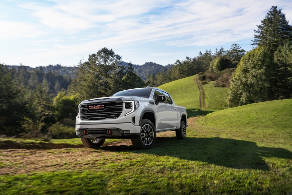 2024-GMC-Sierra1500-AT4-CrewCab-ShortBox-Truck-L02.jpeg