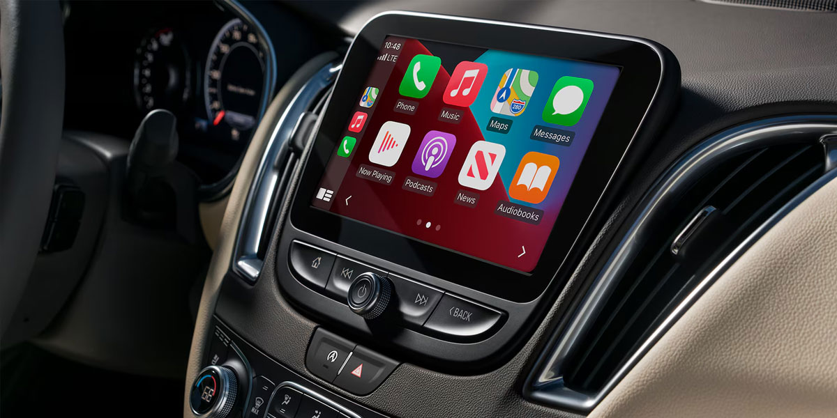2025 Chevy Malibu front dash infotainment screen