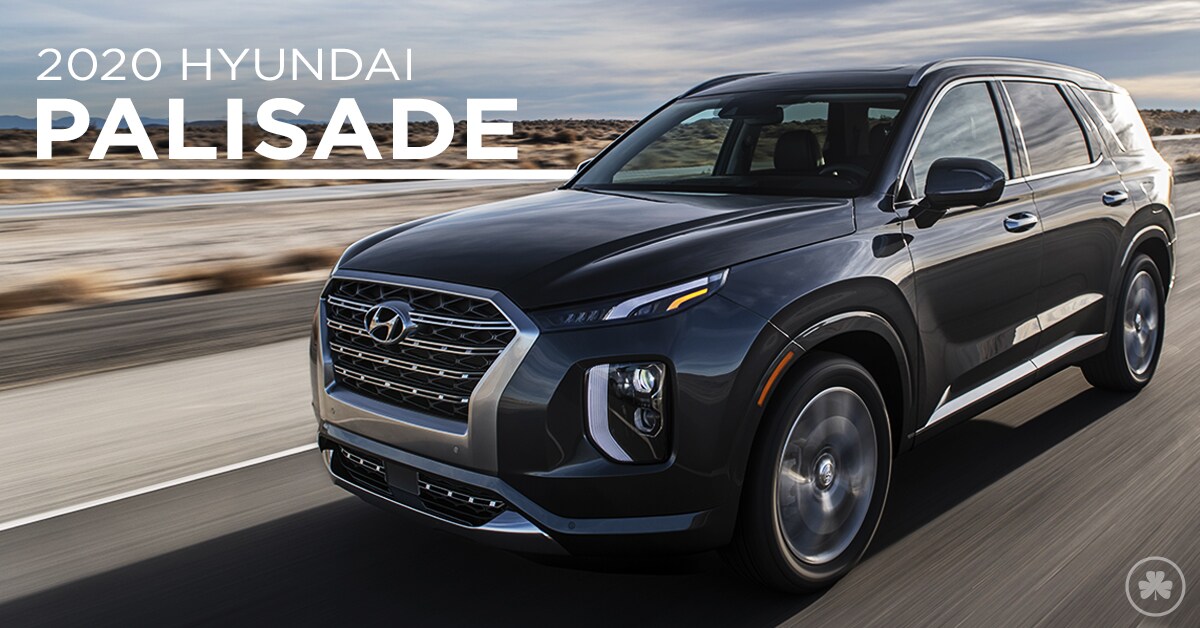 2020 Hyundai Palisade Driving down the road