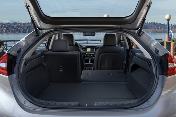 2019 Hyundai Ioniq folding rear seats