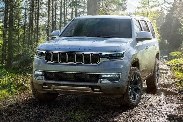 2022 Jeep Grand Wagoneer Off-Roading