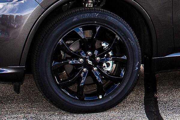2019 Dodge Durango Black 18-inch Wheels