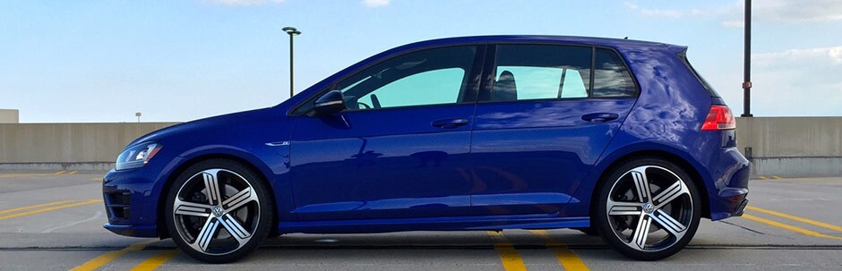 Purple 2016 Volkswagen R Side View