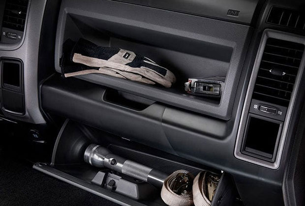 Glove compartment in the ram 2500