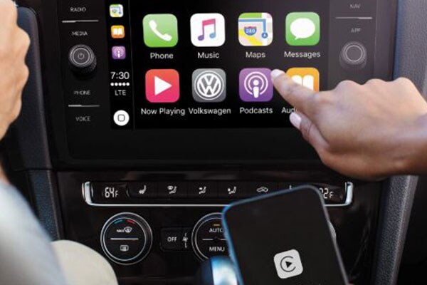 2019 Volkswagen Passat Apple CarPlay