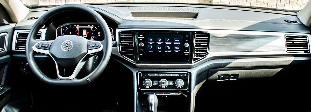 2021 Volkswagen Atlas front interior dash and steering wheel