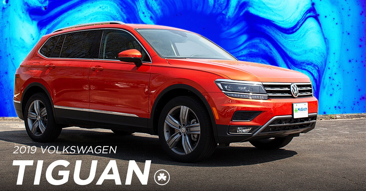 2019 Volkswagen Tiguan For Sale in Cedar Rapids! 2019 Orange Volkswagen Tiguan parked