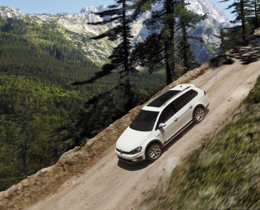 Golf Alltrack White