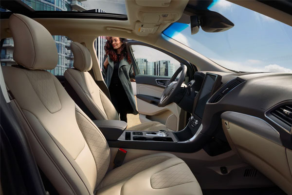 Ford Edge Front Interior seating