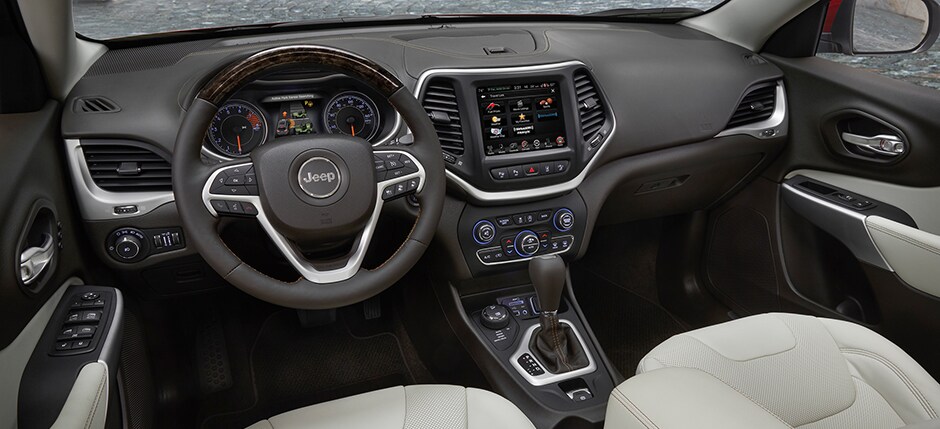 Black 2016 Grand cherokee Steering wheel and dashboard