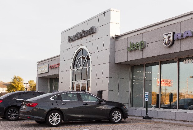 Pat McGrath Chrysler Jeep Dodge Ram in Cedar Rapids