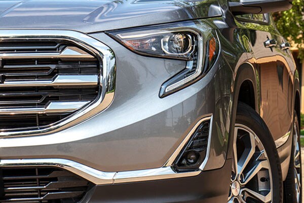 2019 GMC Terrain Front C-shaped LED Headlamps