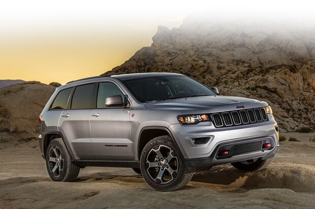 2020 Jeep Grand Cherokee Off-Roading