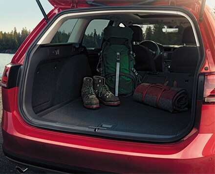 Abundant space for your travels! Volkswagen Golf Alltrack rear hatch