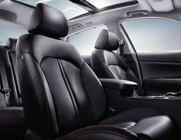 Black Leather seating in the 2018 Kia Optima S