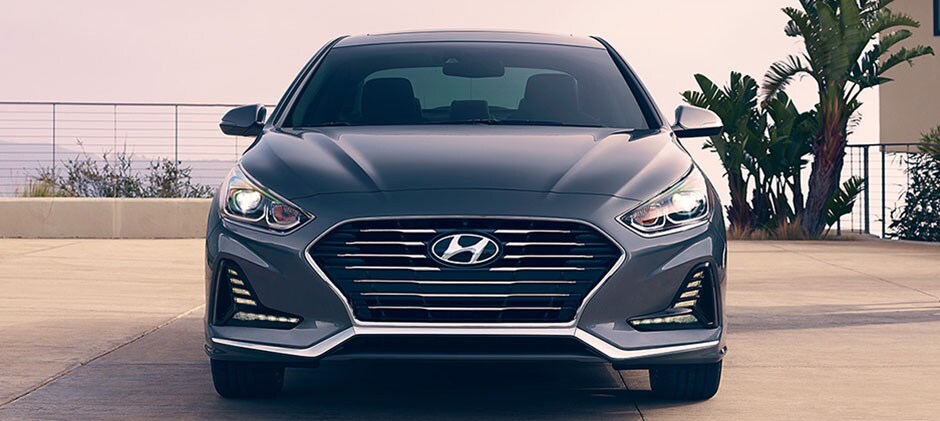 Hyundai Sonata grille