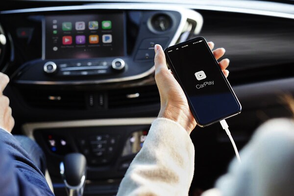 2019 Buick Envision Apple CarPlay Feature Iphone Connecting to Apple CarPlay in the 2019 Buick Envision