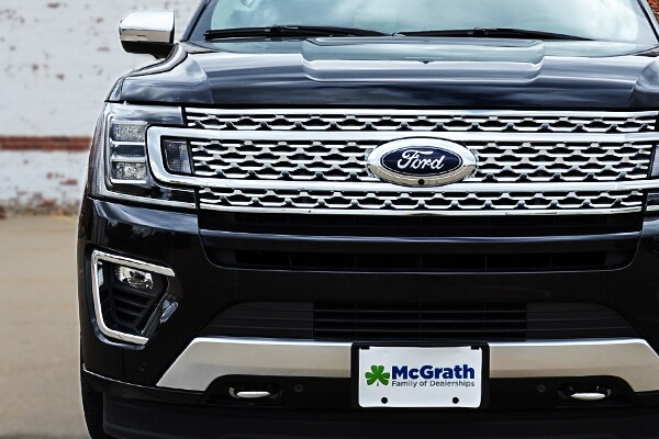 2019 Ford Expedition front grille and badge