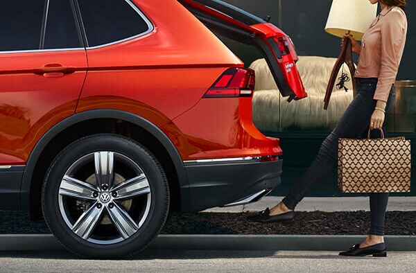 2019 VW Tiguan parked demonstrating the lift gate sensor