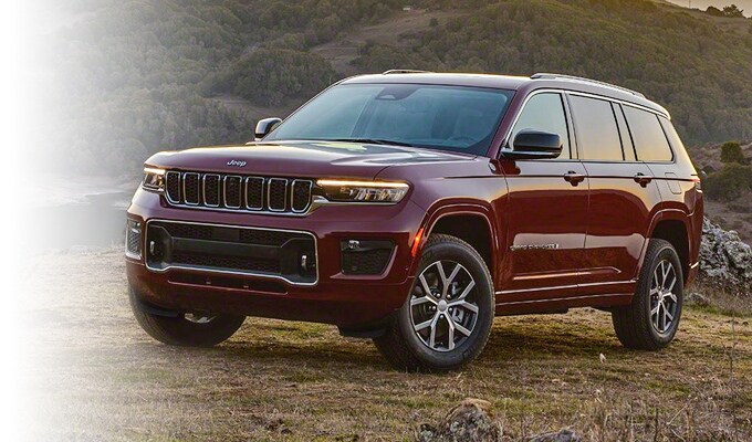 Jeep Grand Cherokee L in red