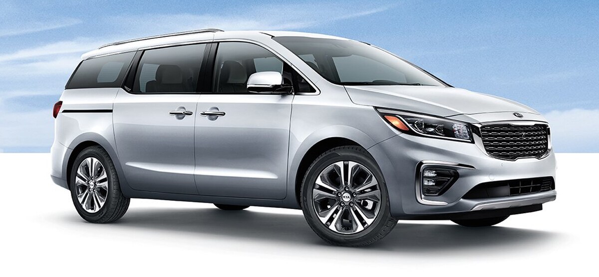 2019 Silver Kia Sedona parked