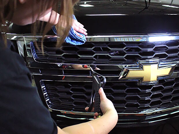 mfd-ddc-emp-detail-tech-620x465-chevy-grill-01.jpg McGrath Teamwork
