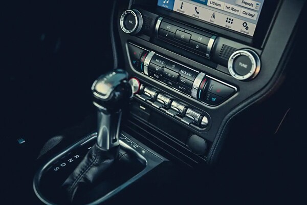 2019 Ford Mustang interior dashboard