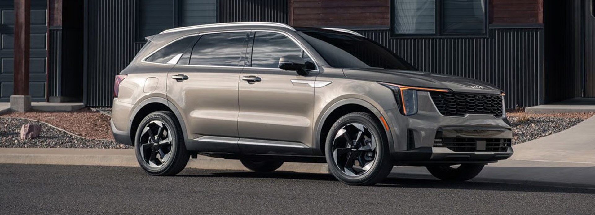hero-kia-sorento-plug-in-hybrid-01.jpg