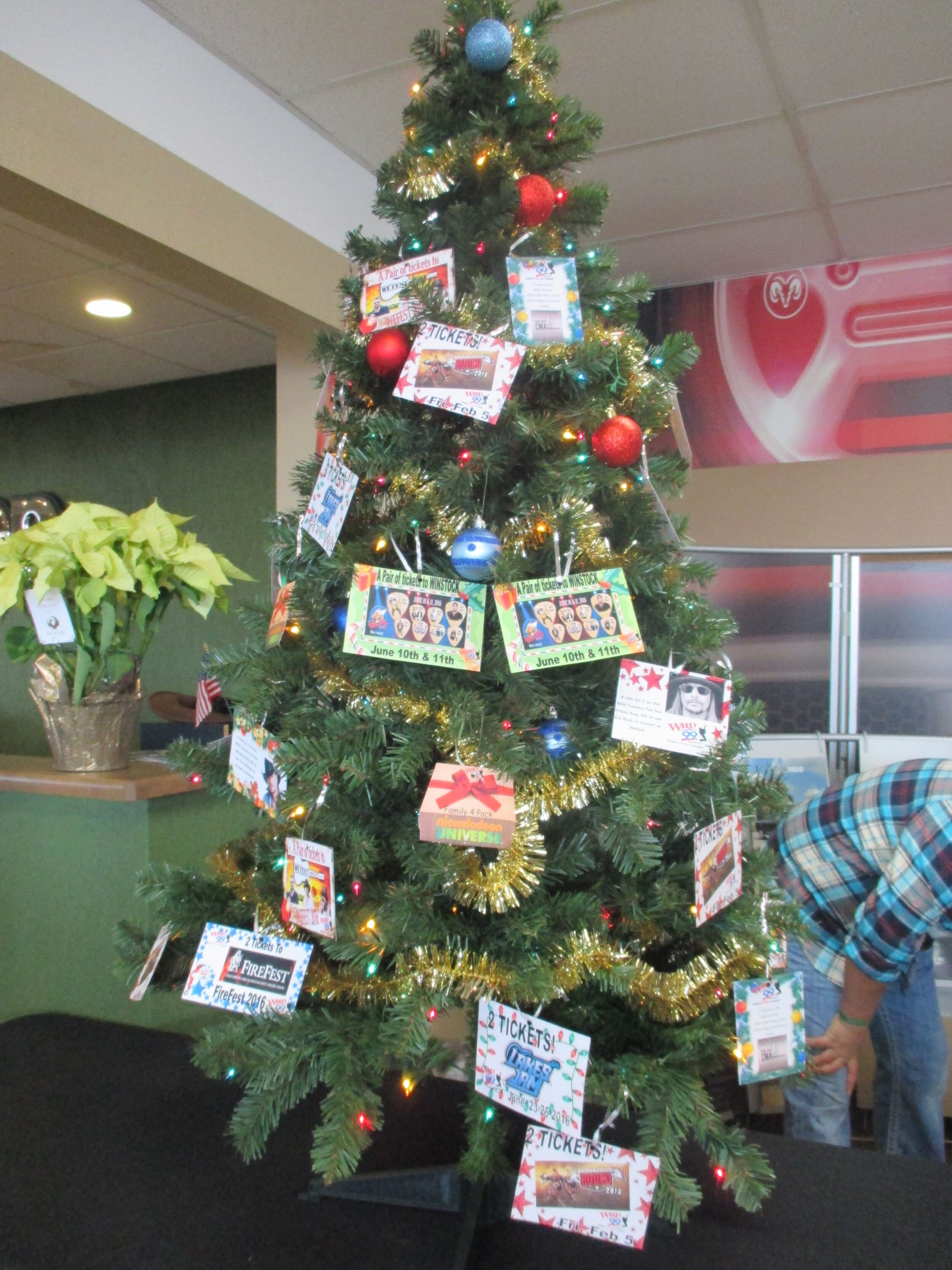 McKays Ticket Tree 12-19-15 011.jpg
