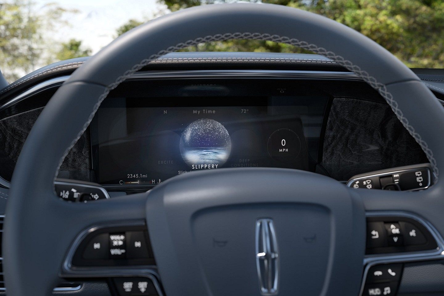 2019 Lincoln Navigator L Reserve SUV - interior-weather-alerts.jpeg